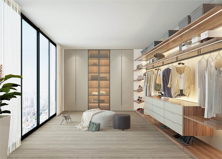 Lacquered Fitted Wardrobe